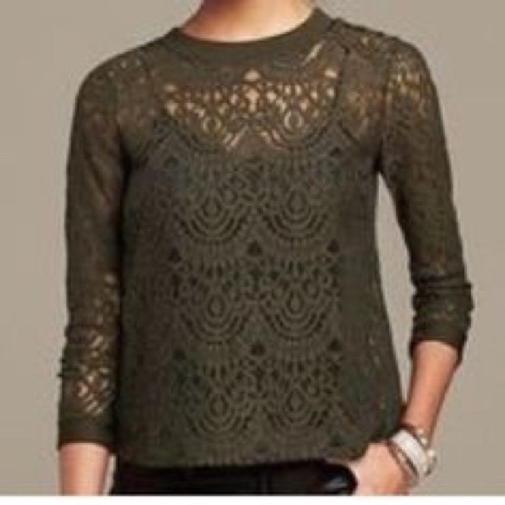 Banana Republic Olive Green Button Back Lace